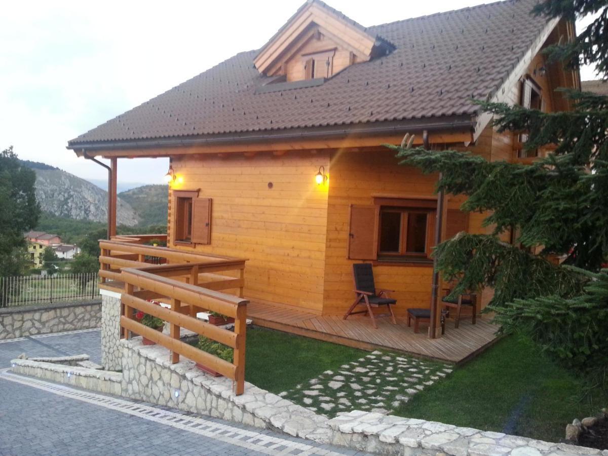 B&B Lo Chalet Di Ocre San Felice d'Ocre Kültér fotó